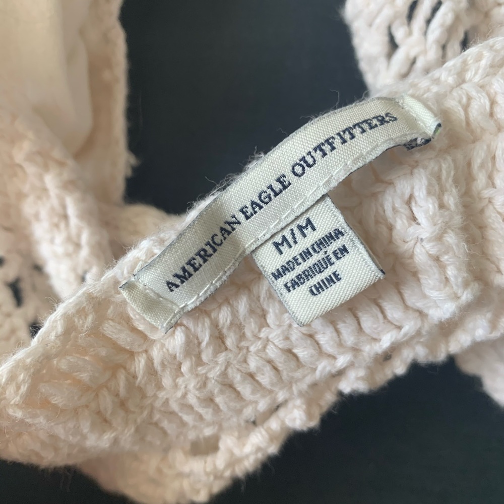 🎀2/$10 crop tops - American Eagle Crochet CropTop - Picture 4 of 4